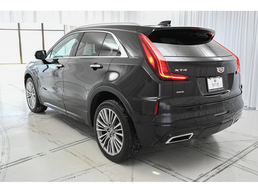 Used 2024 Cadillac XT4 Premium Luxury image 5