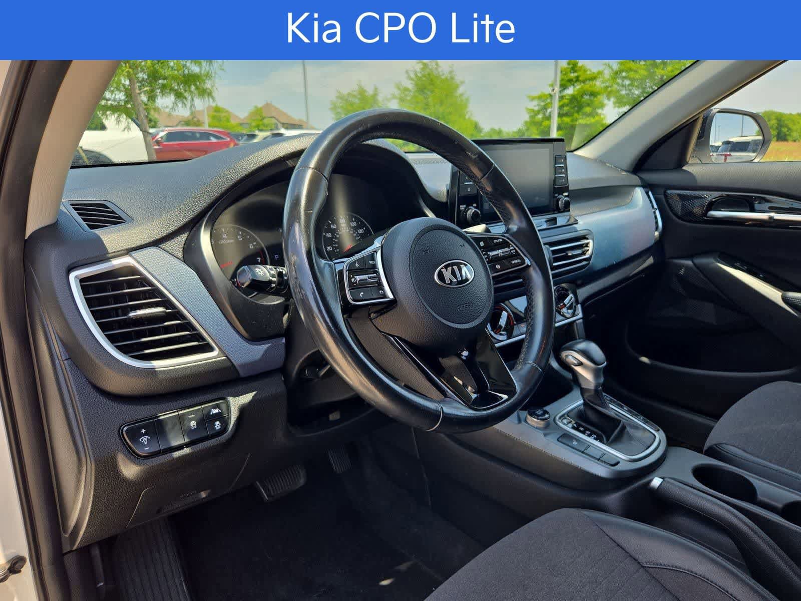 Used 2021 Kia Seltos S AWD/4WD image 2