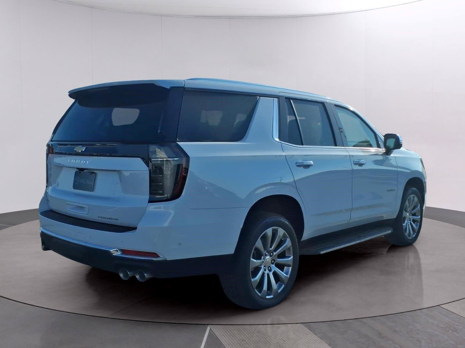 New 2026 Chevrolet Tahoe Premier w/ Sun And Tow Package AWD/4WD image 5