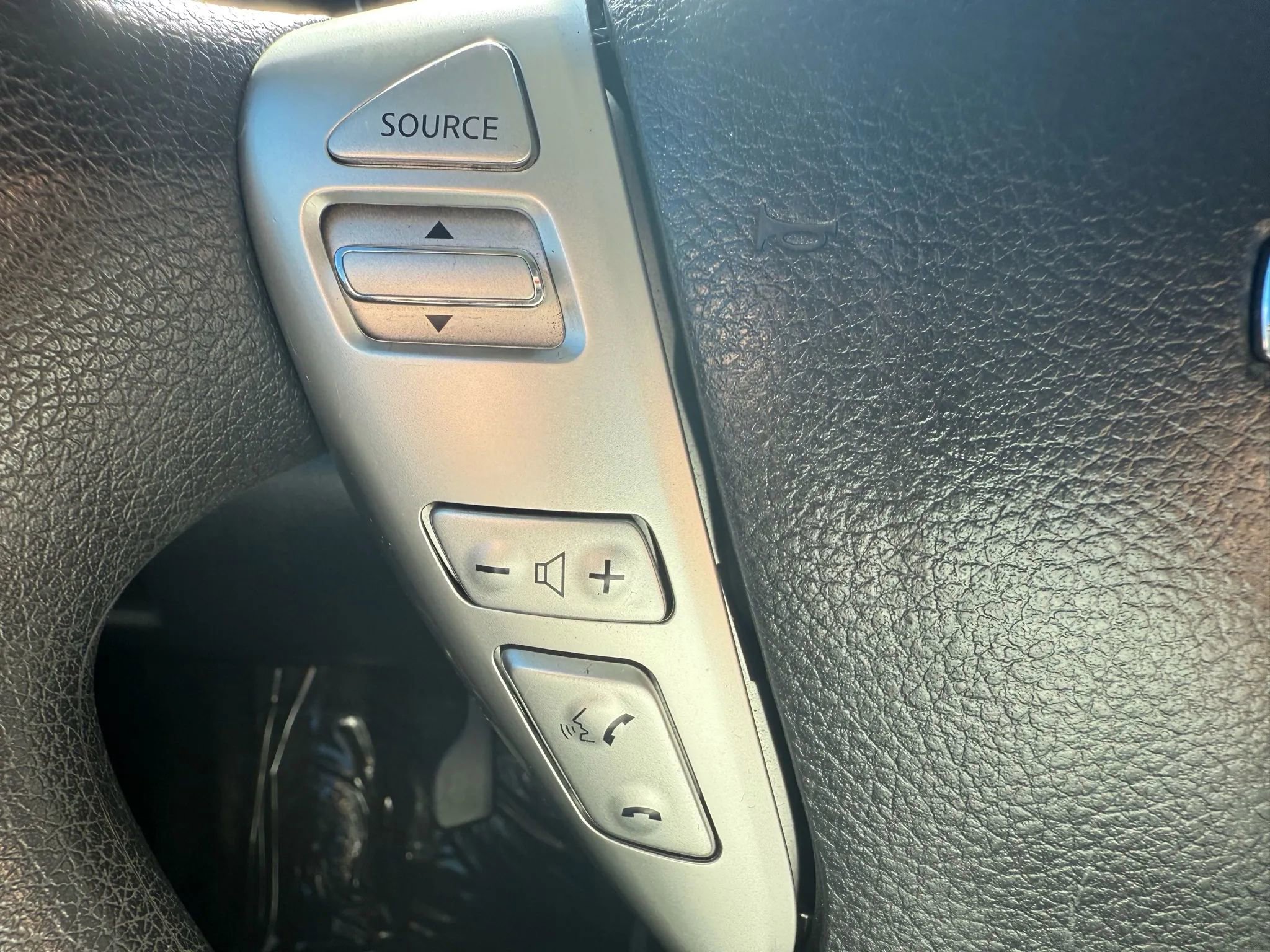 Used 2016 Nissan Versa SV image 11