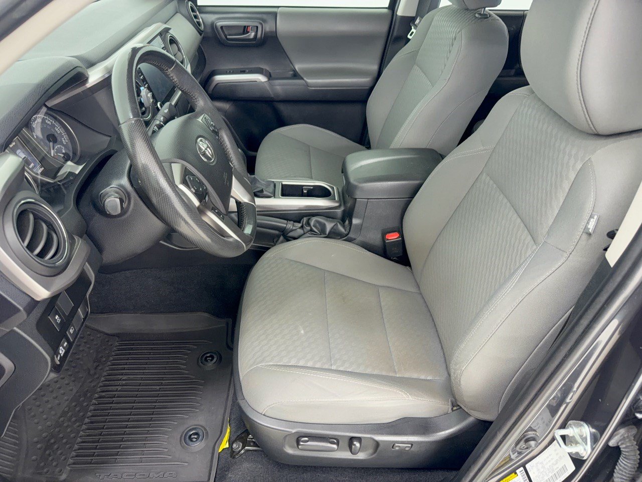 Used 2022 Toyota Tacoma SR5 RWD image 5