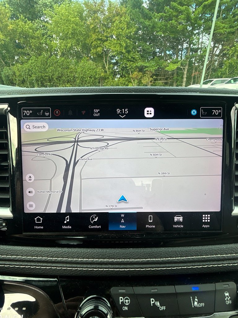Used 2021 Chrysler Pacifica Touring-L FWD image 16