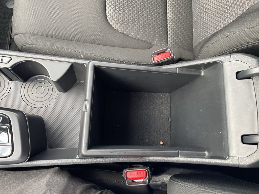 Used 2025 Kia Sportage LX image 17