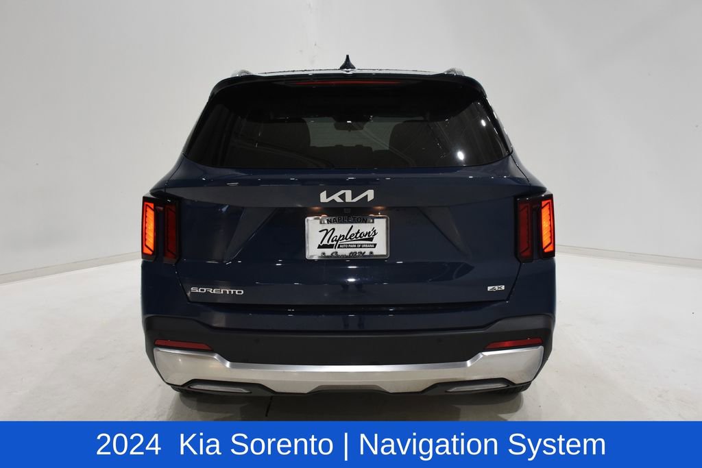 Used 2024 Kia Sorento S w/ Panoramic Sunroof Package image 5