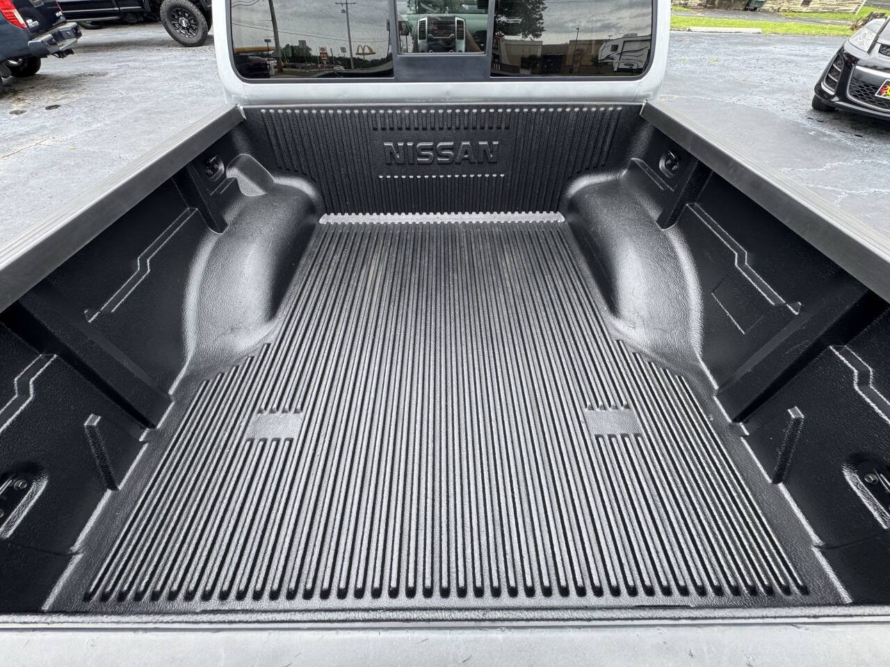 Used 2016 Nissan Frontier SV RWD image 30