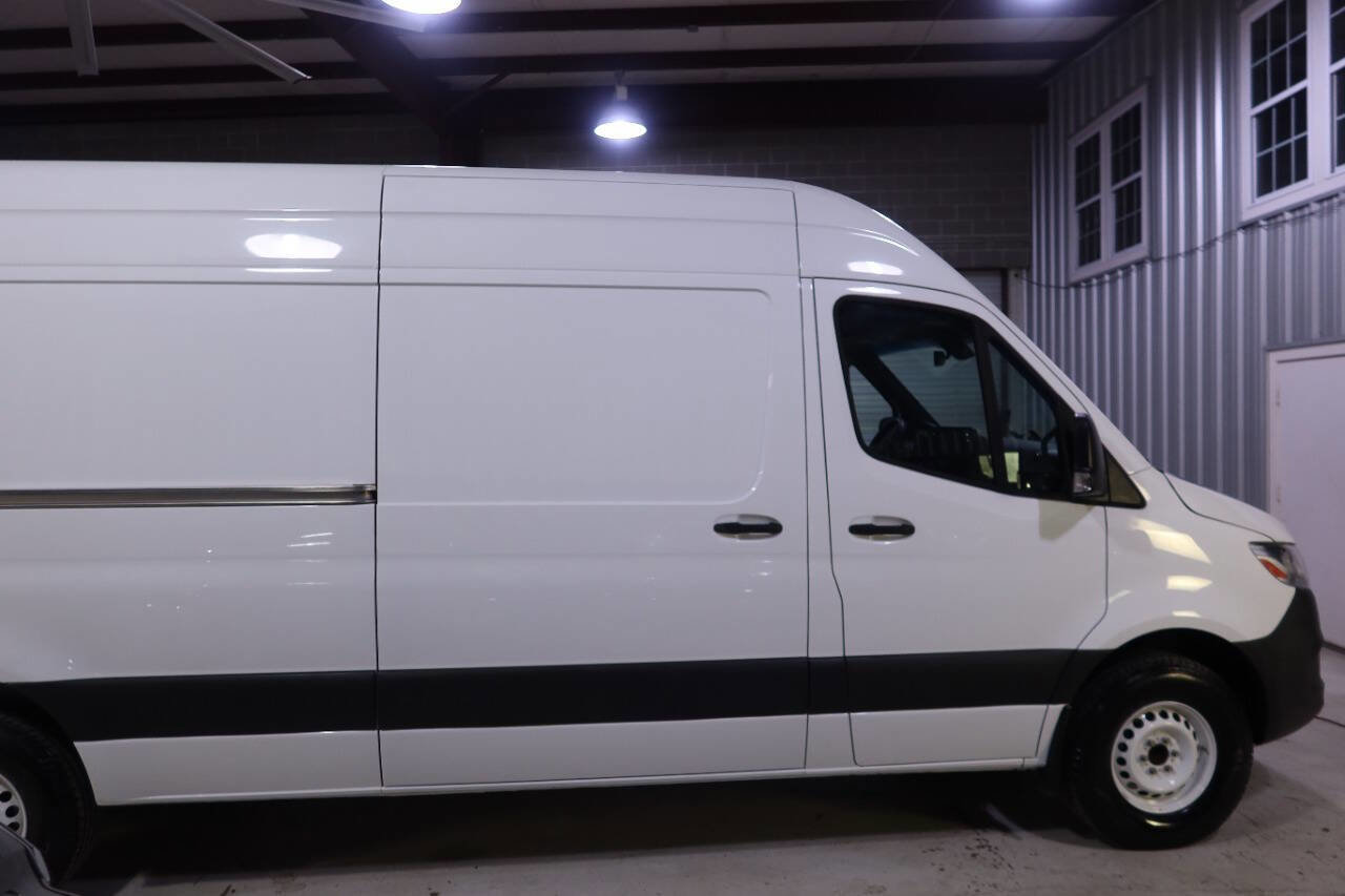 Used 2020 Mercedes-Benz Sprinter 2500 w/ Driver Convenience Package image 7
