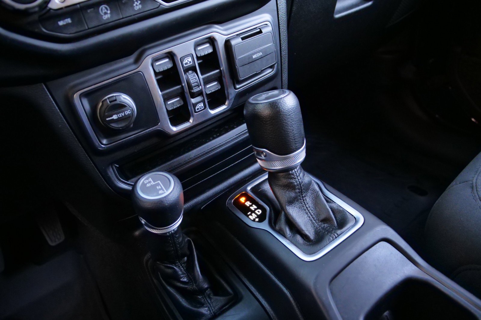 Used 2022 Jeep Wrangler Unlimited Sport image 16