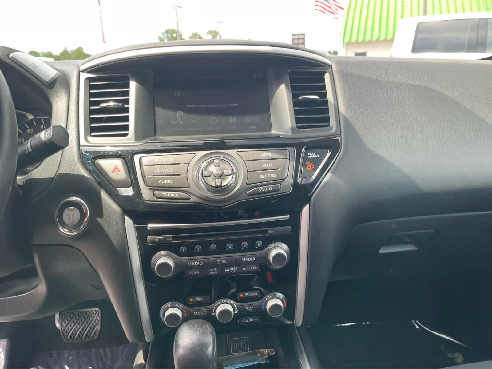 Used 2019 Nissan Pathfinder SV AWD/4WD image 16