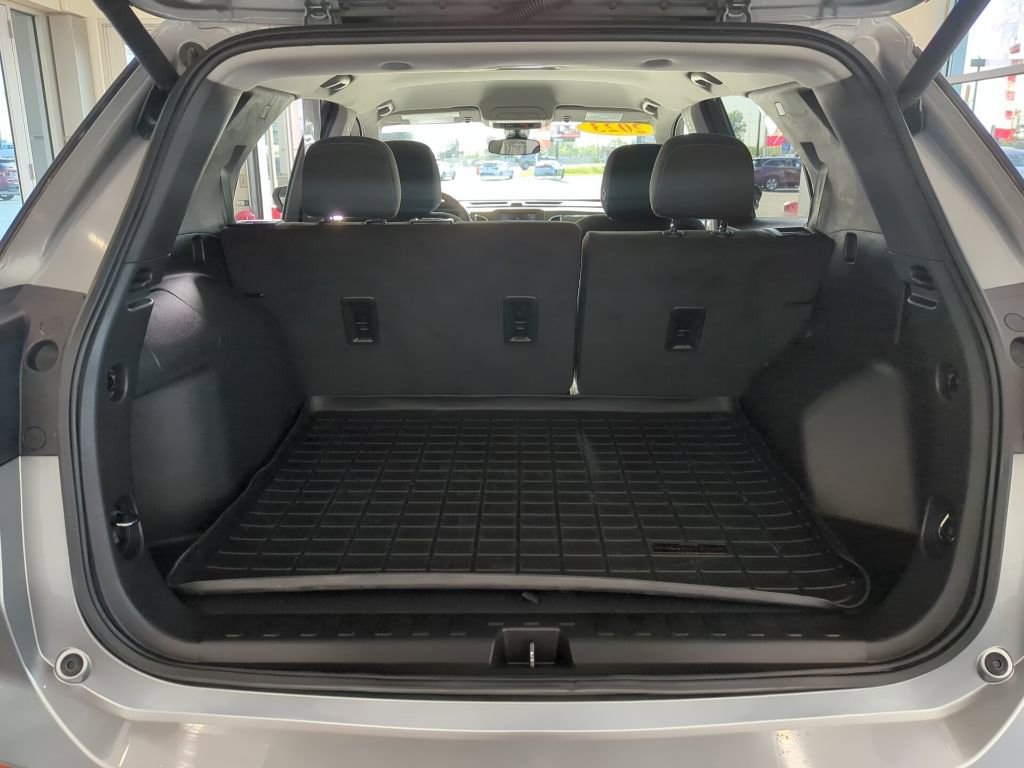 Used 2023 Chevrolet Equinox LT FWD image 7