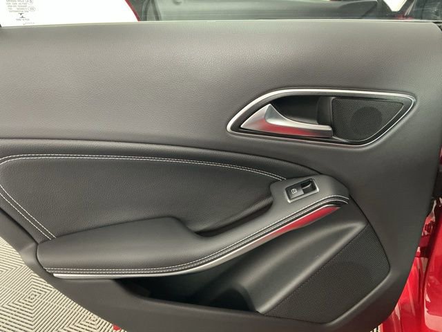 Used 2016 Mercedes-Benz CLA 250 4MATIC image 9