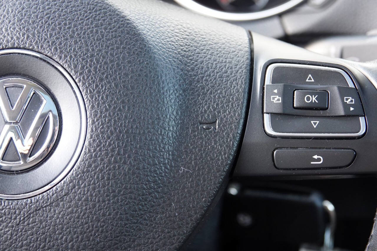 Used 2011 Volkswagen Golf TDI w/ Cold Weather Pkg FWD image 64