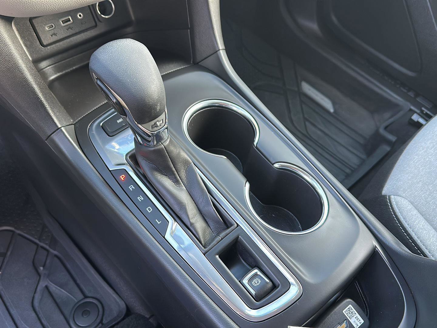 Used 2024 Chevrolet Equinox LS w/ LS Convenience Package image 31