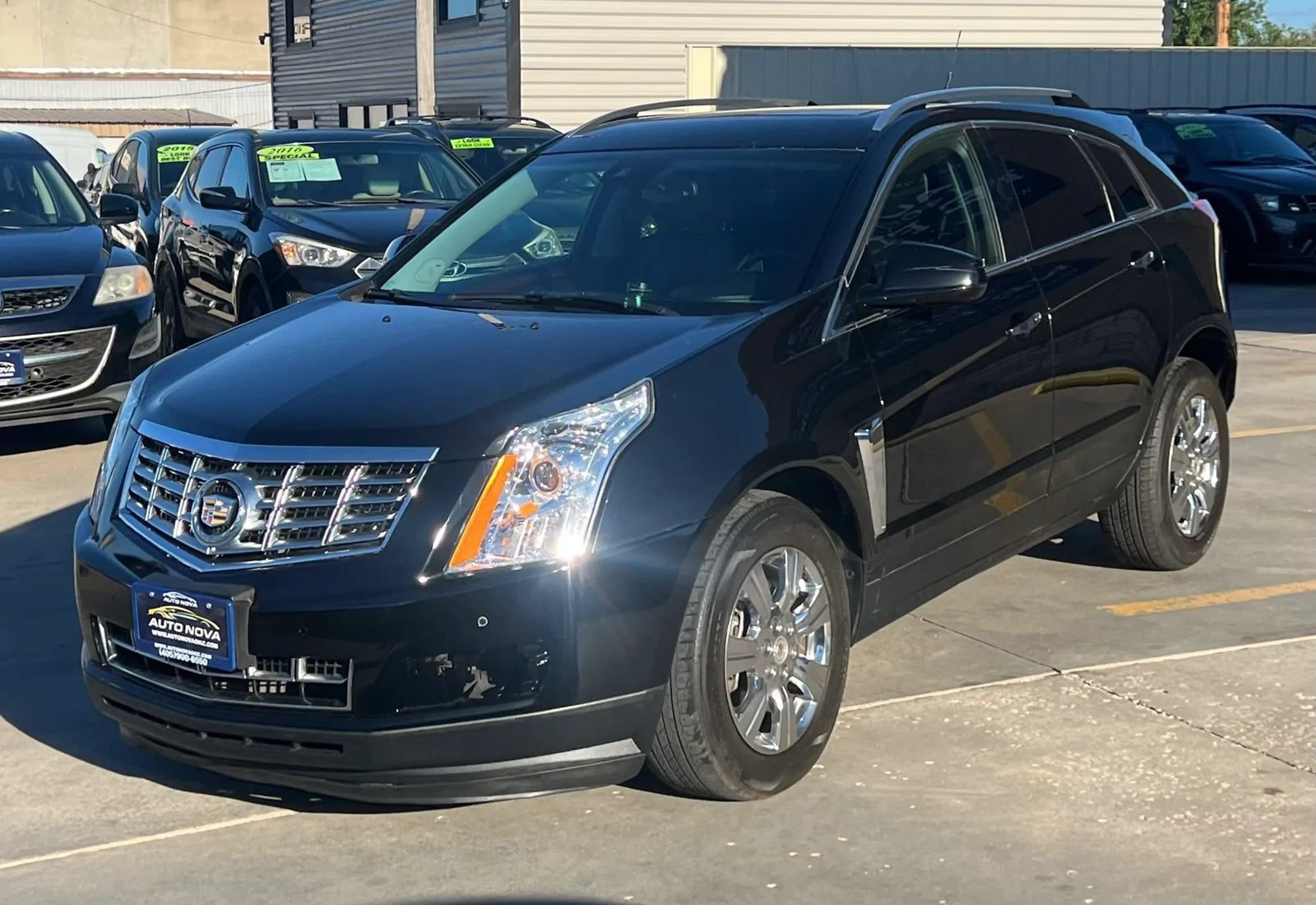 Used 2014 Cadillac SRX Luxury w/ Driver Awareness Package FWD image 4