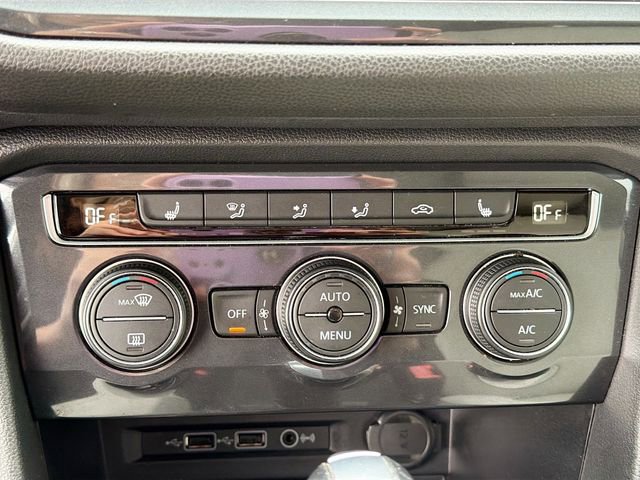 Used 2020 Volkswagen Tiguan SE image 15