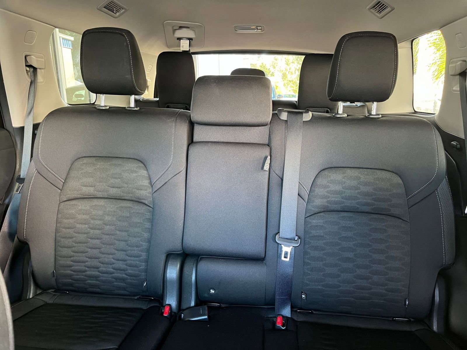 Used 2025 Nissan Pathfinder SV image 39