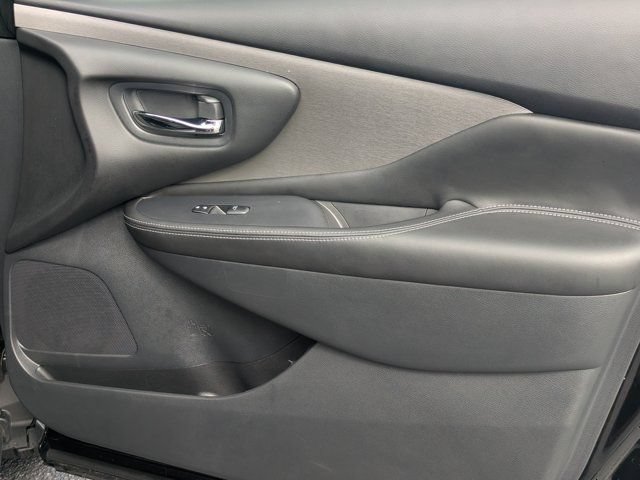 Used 2024 Nissan Murano SV w/ SV Midnight Edition Package FWD image 13