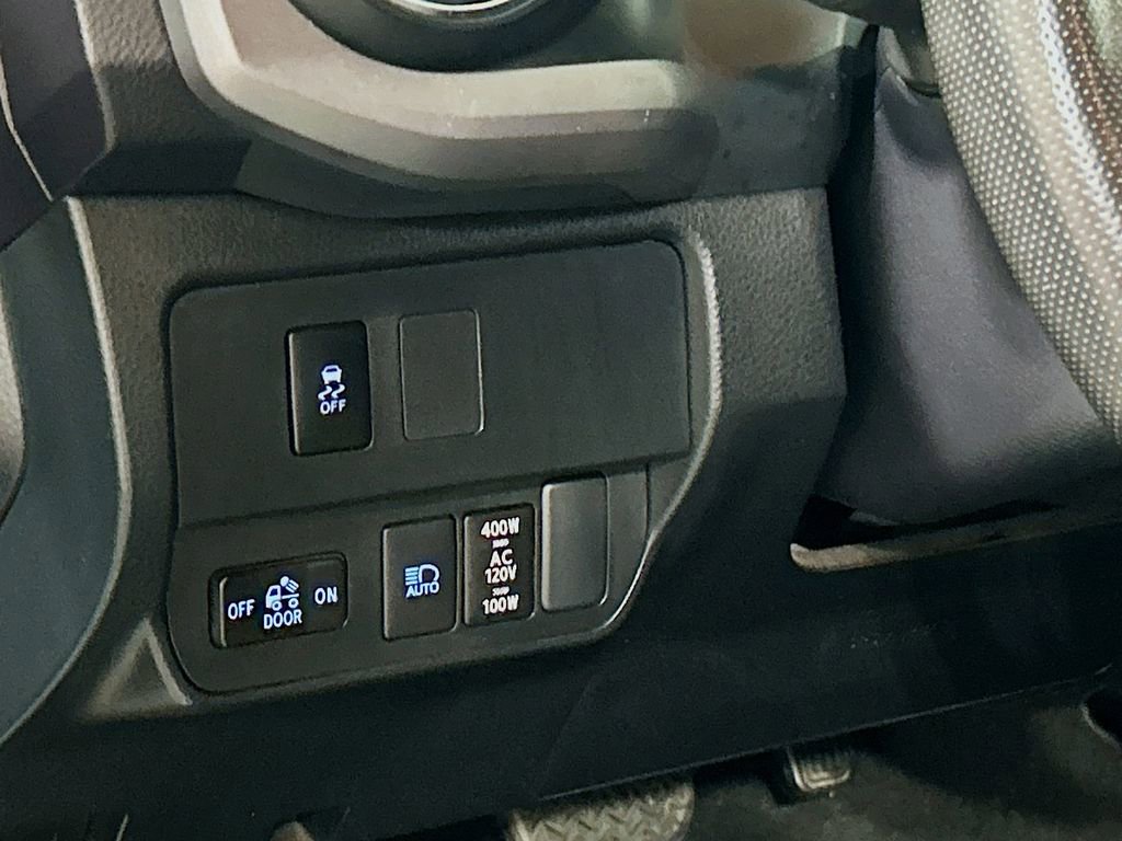 Used 2023 Toyota Tacoma TRD Sport AWD/4WD image 8