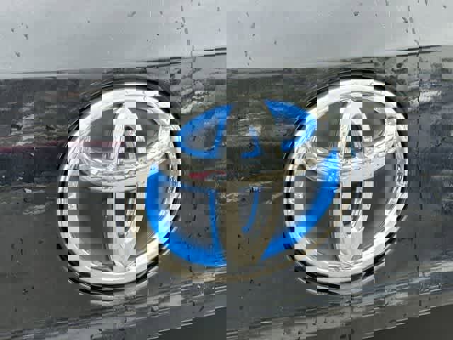 Used 2023 Toyota Highlander Limited image 19