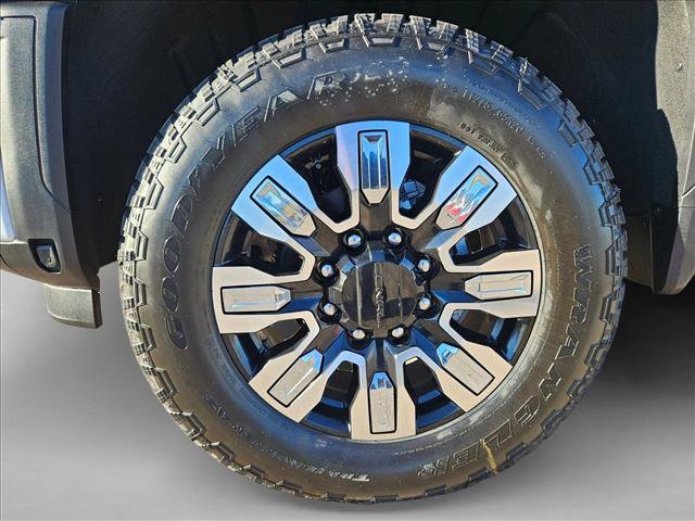 New 2026 GMC Sierra 3500 Denali w/ Denali Reserve Package image 10