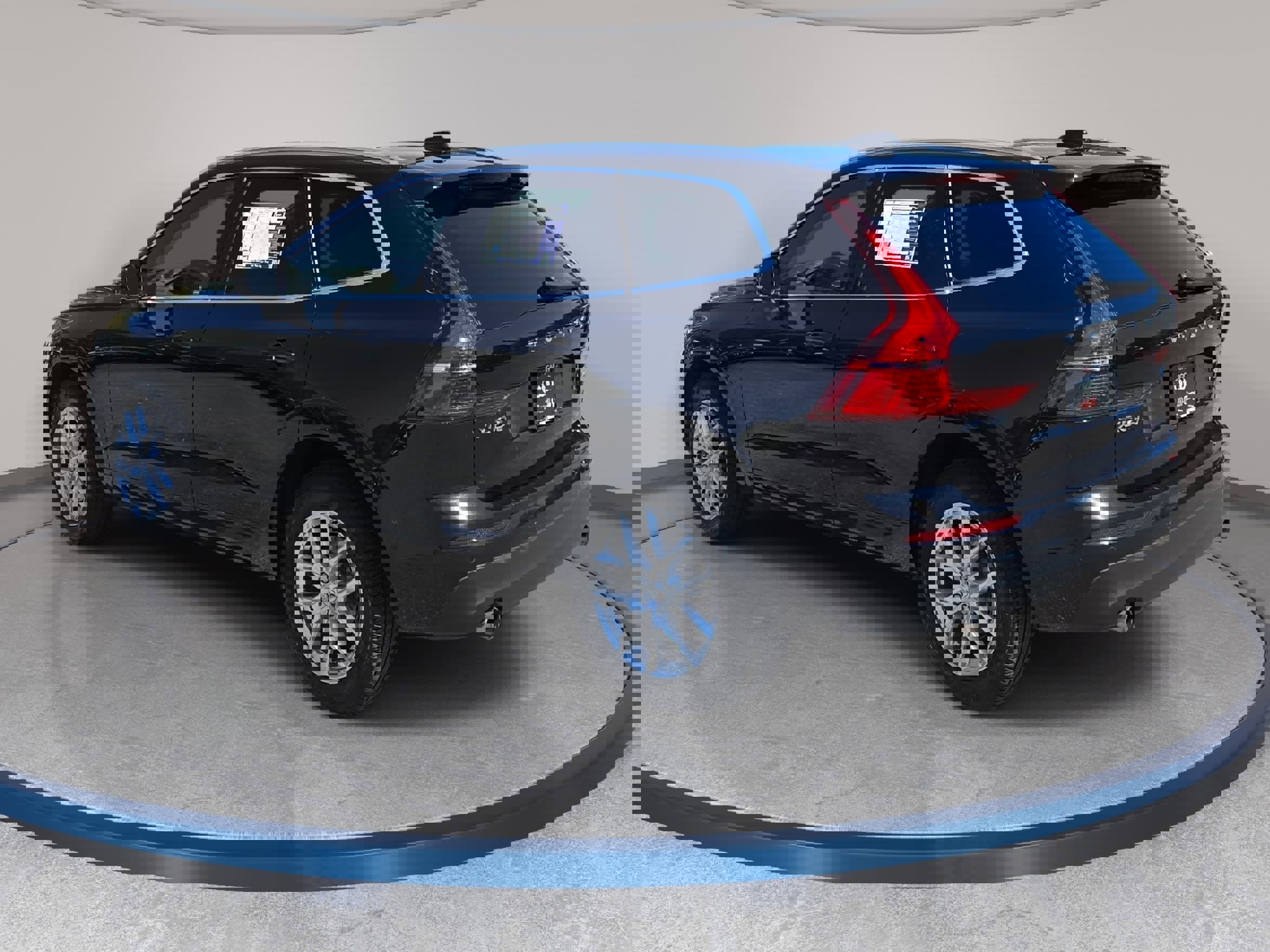 Used 2021 Volvo XC60 T5 Momentum image 7