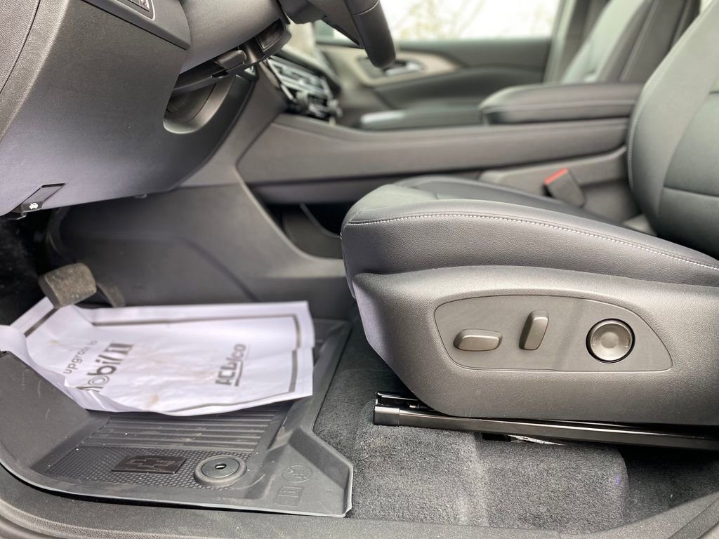 New 2026 Chevrolet Traverse LT w/ LPO, Floor Liner Package image 21