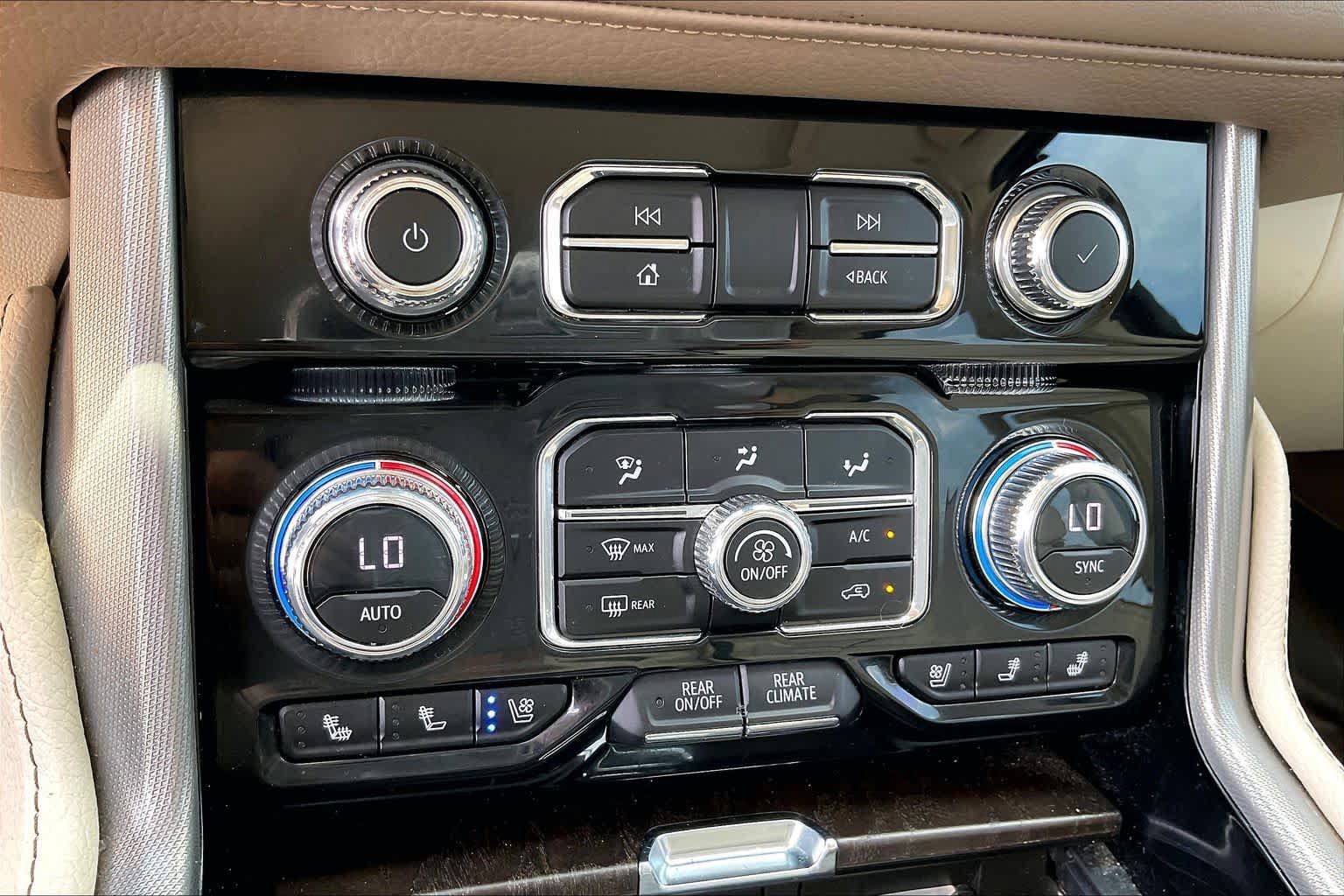 Used 2023 GMC Yukon Denali AWD/4WD image 32