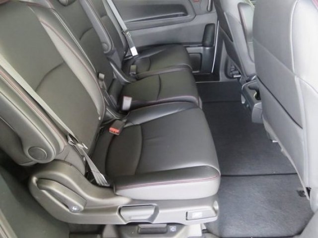 Used 2023 Honda Odyssey Sport image 18