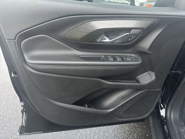 Used 2023 GMC Terrain SLE w/ Driver Convenience Package image 21