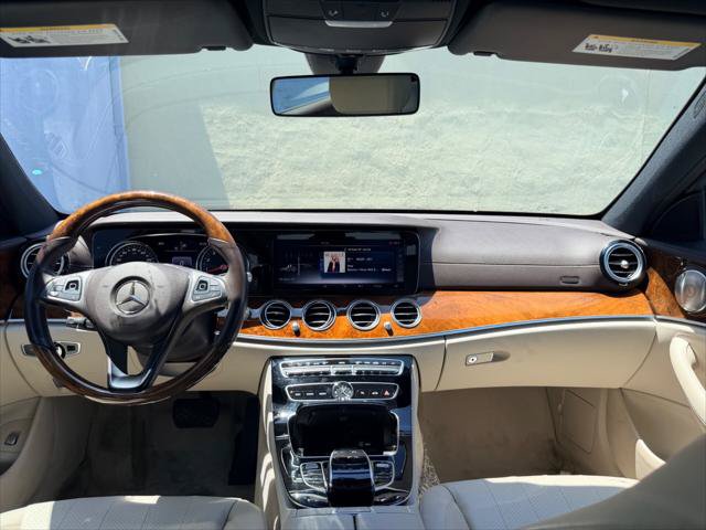 Used 2017 Mercedes-Benz E 300 image 22