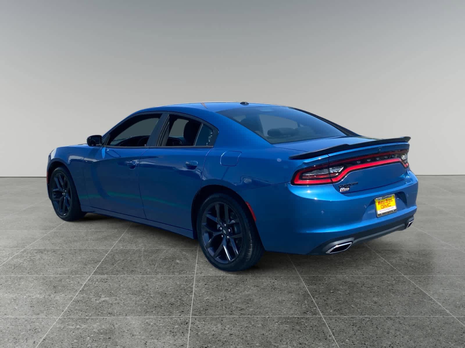 Used 2021 Dodge Charger SXT w/ Blacktop Package RWD image 3
