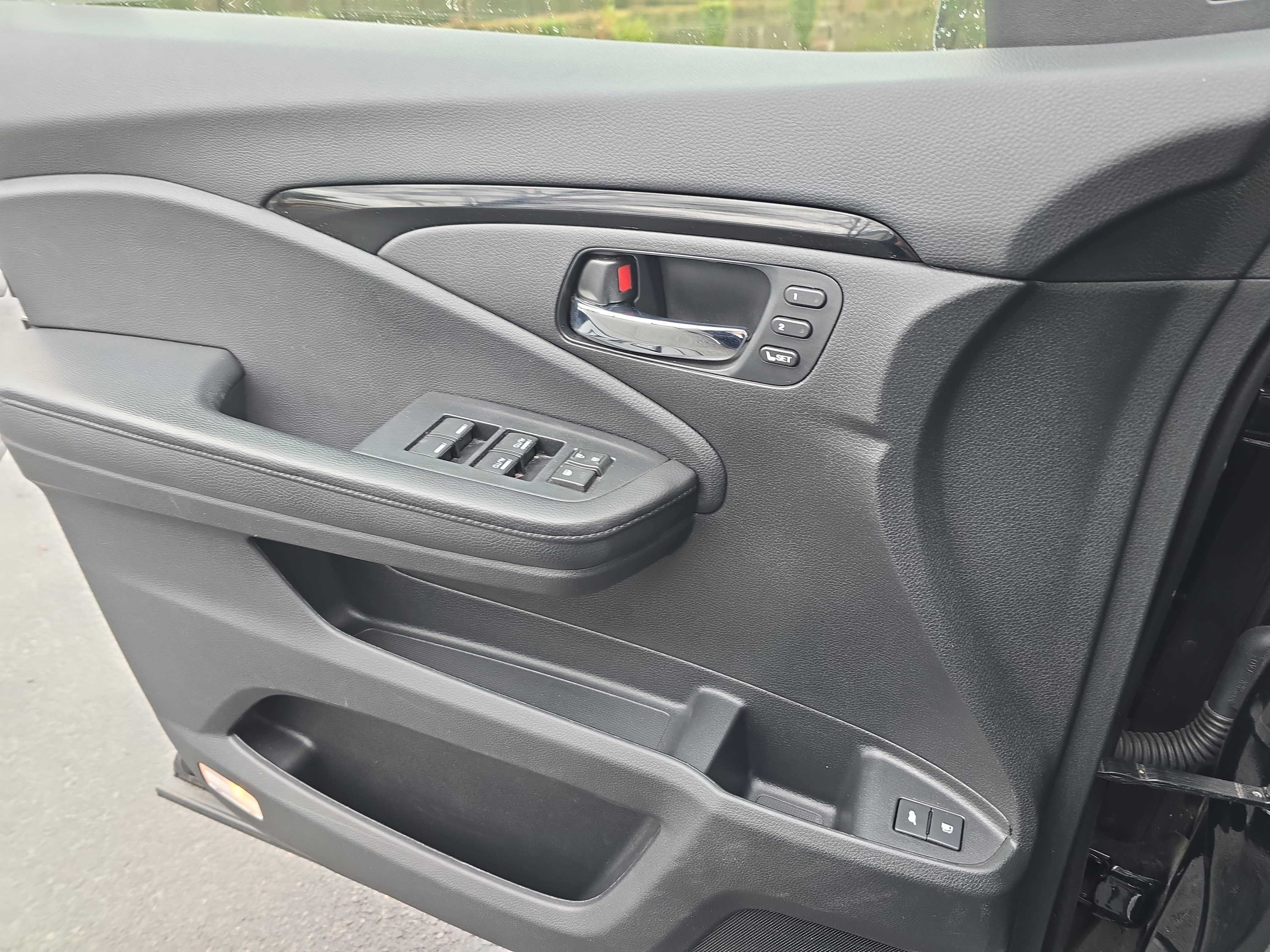 Used 2021 Honda Pilot Elite image 27