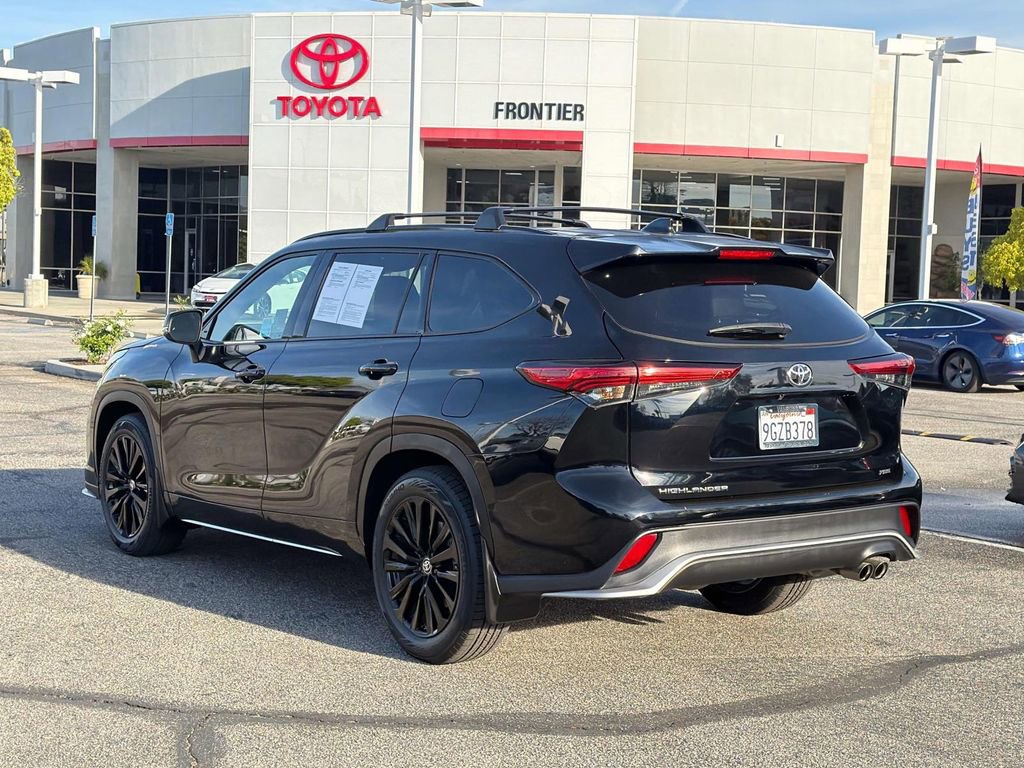 Used 2023 Toyota Highlander XSE image 5