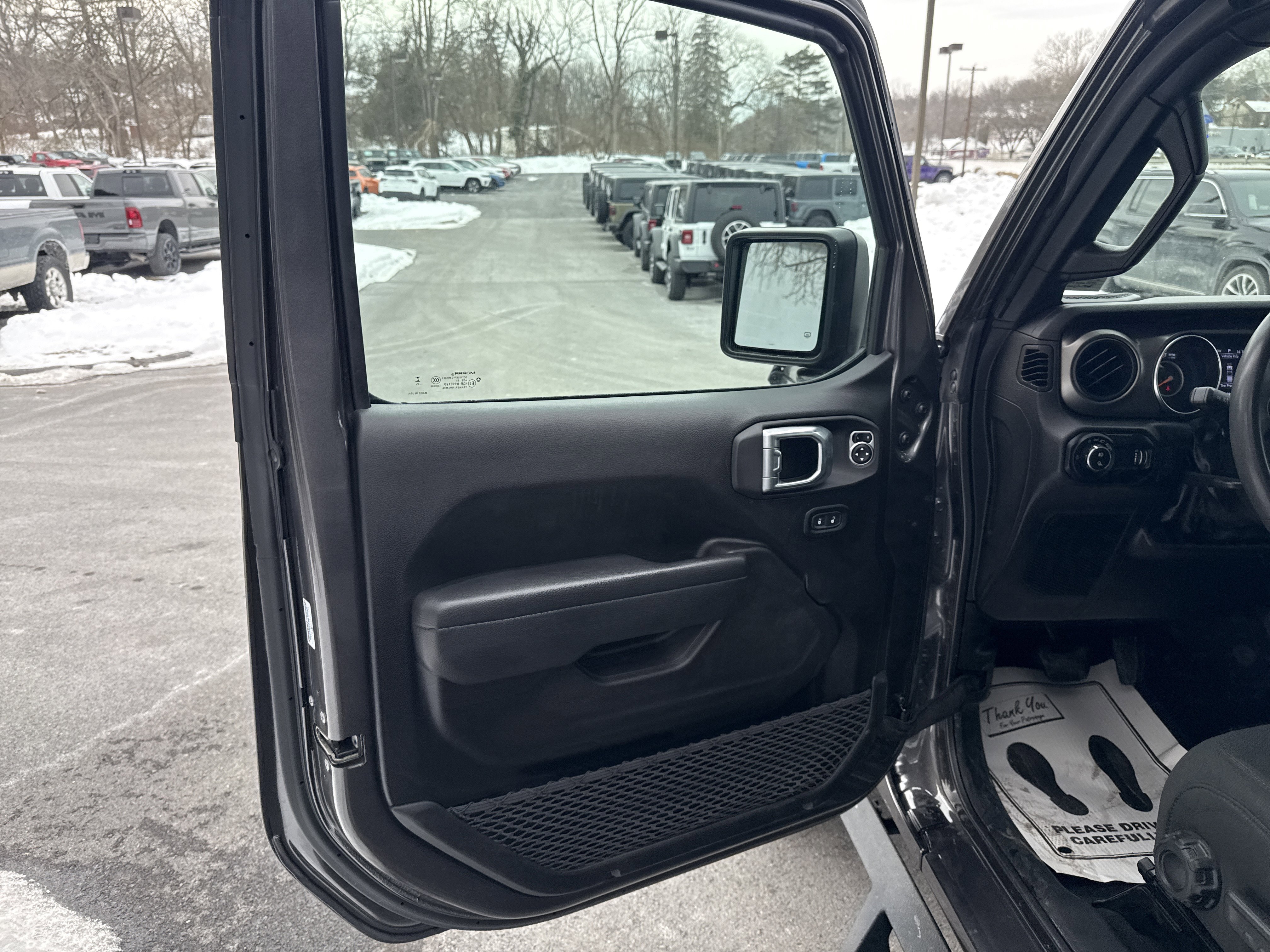 Used 2023 Jeep Gladiator Sport image 15
