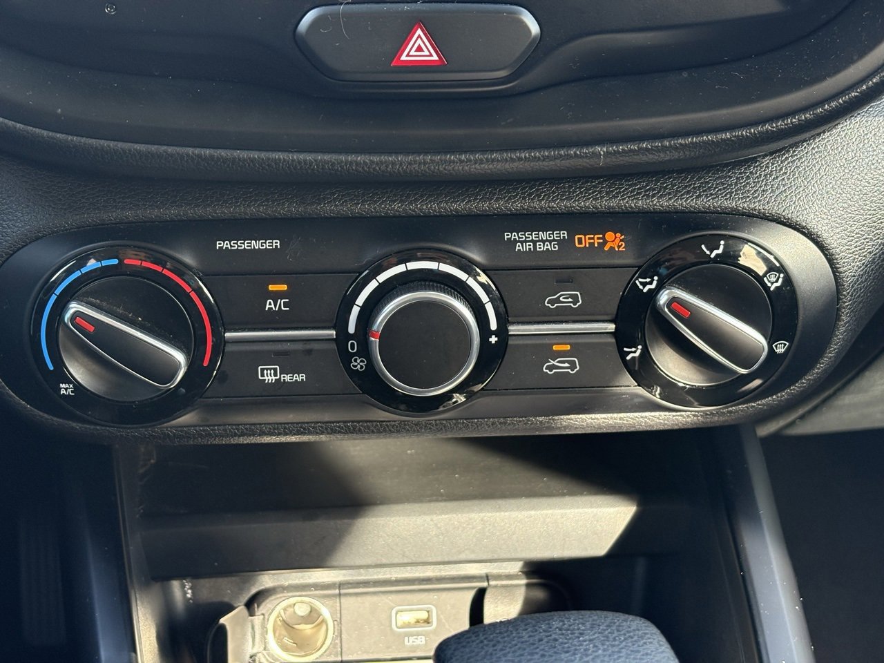 Used 2023 Kia Soul LX image 11