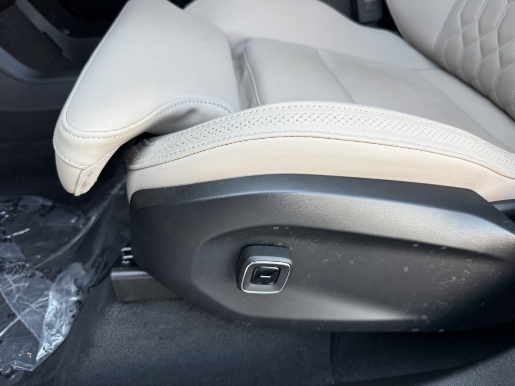 Used 2025 Volvo EX90 Plus w/ Protection Package Premier AWD/4WD image 30