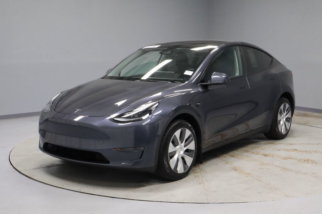 Used 2024 Tesla Model Y Long Range AWD/4WD image 9