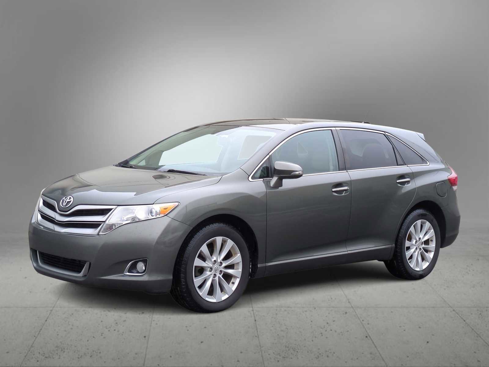 Used 2013 Toyota Venza XLE image 4