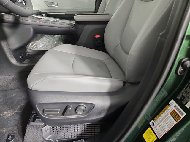 New 2026 Toyota Sienna XLE image 32