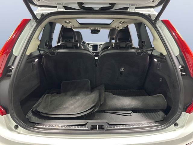 Used 2020 Volvo XC90 T6 Momentum w/ Protection Package image 11