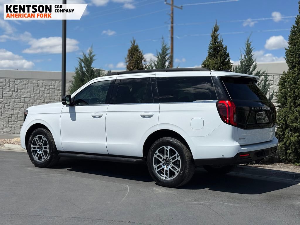 Used 2025 Ford Expedition Active AWD/4WD image 5