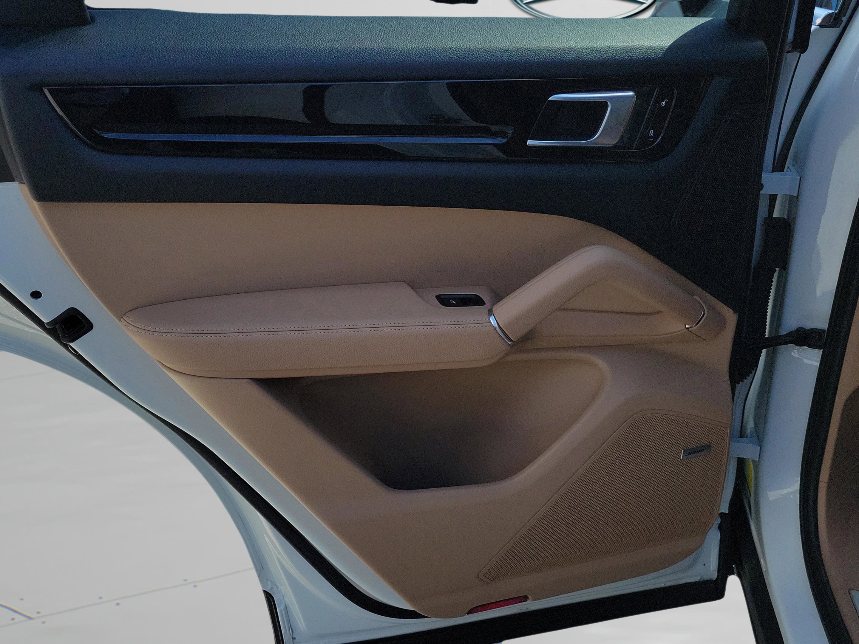 Used 2019 Porsche Cayenne image 28