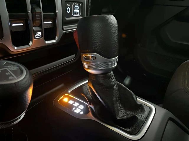 Used 2025 Jeep Wrangler Unlimited Sahara w/ Safety Group image 51