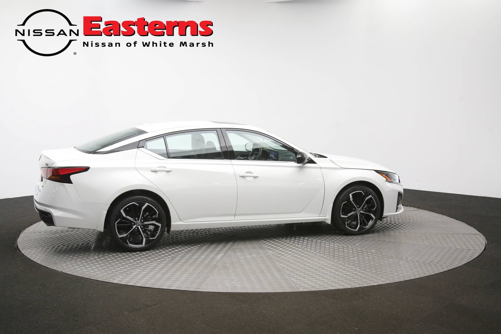 Used 2023 Nissan Altima 2.5 SR w/ SR Premium Package AWD/4WD image 43