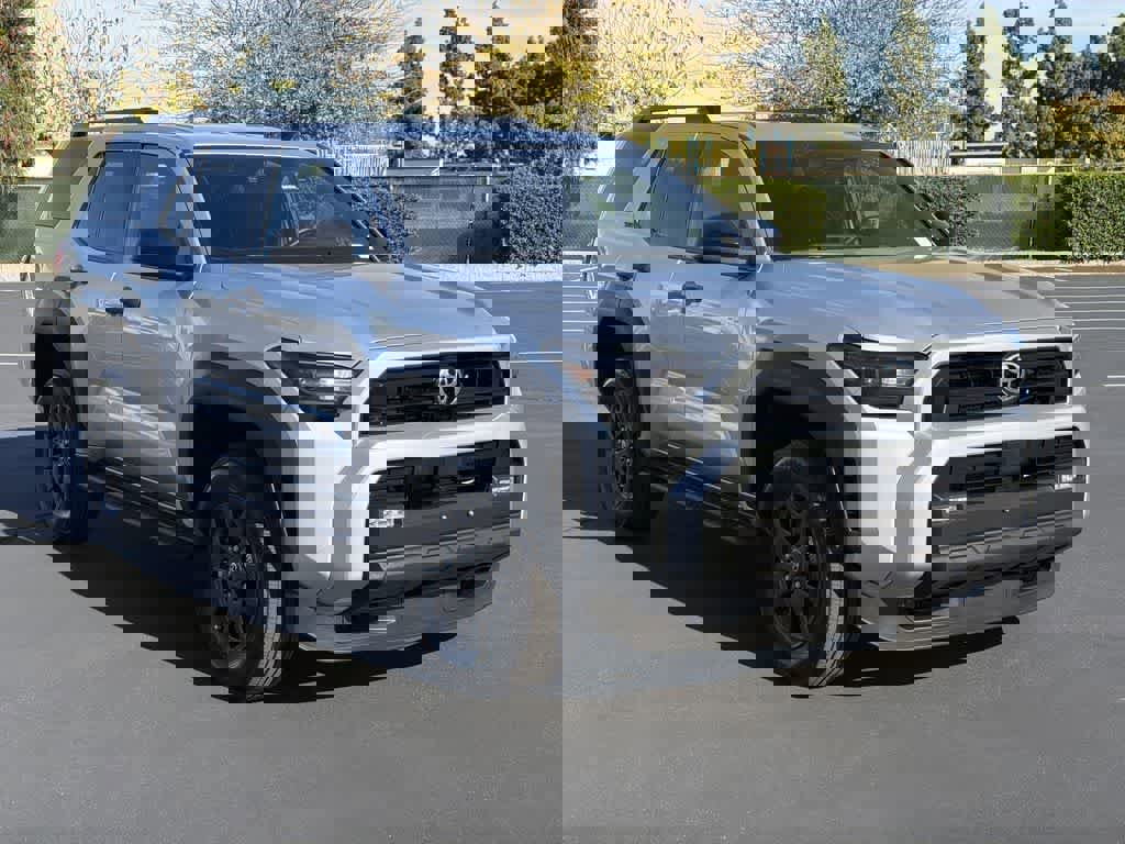 Used 2025 Toyota 4Runner SR5 image 5