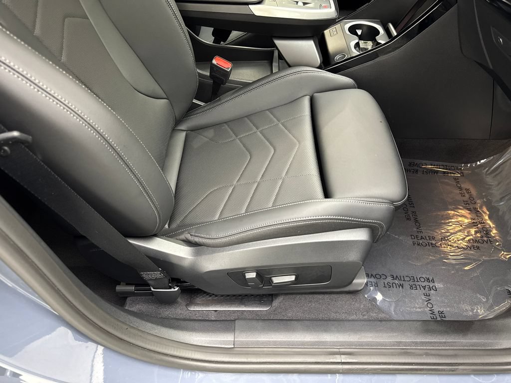 Used 2026 BMW X2 xDrive28i w/ Technology Package AWD/4WD image 43