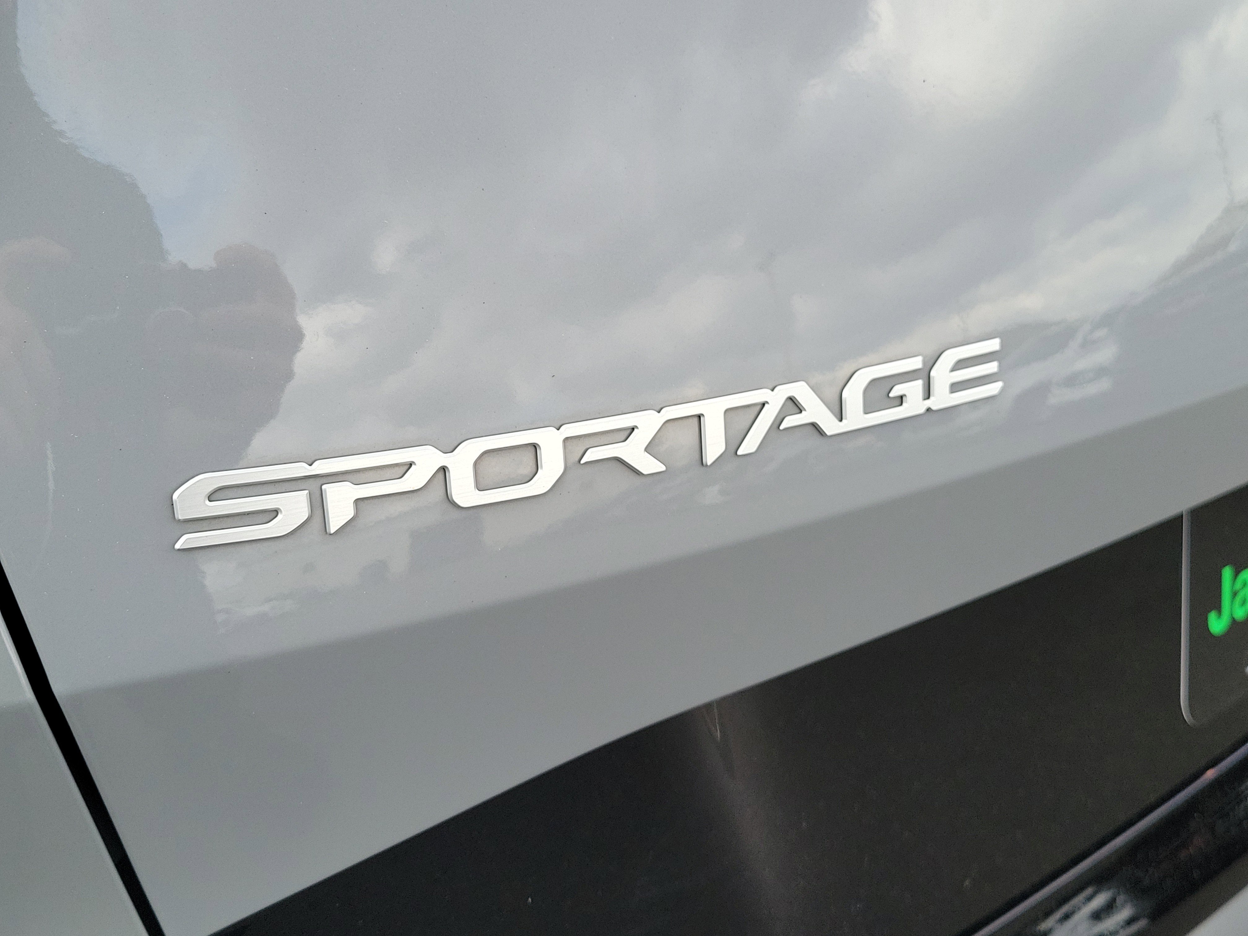 Used 2024 Kia Sportage SX image 7