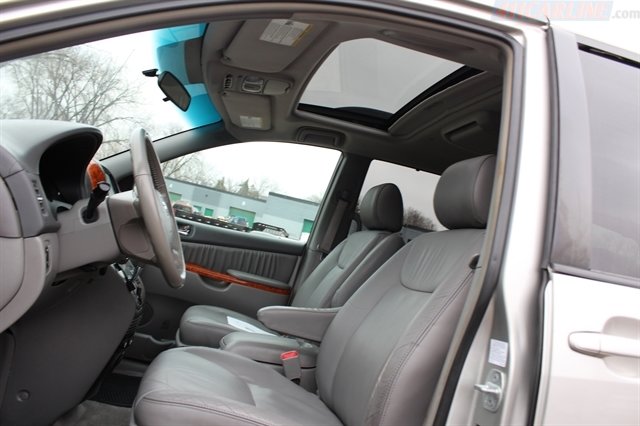 Used 2008 Toyota Sienna XLE Limited image 10