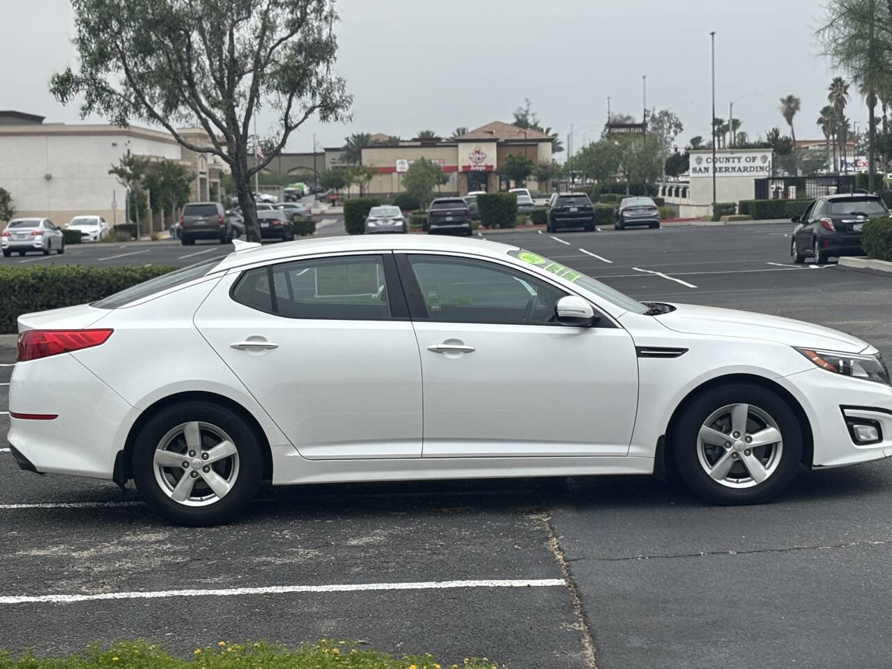Used 2015 Kia Optima LX FWD image 8