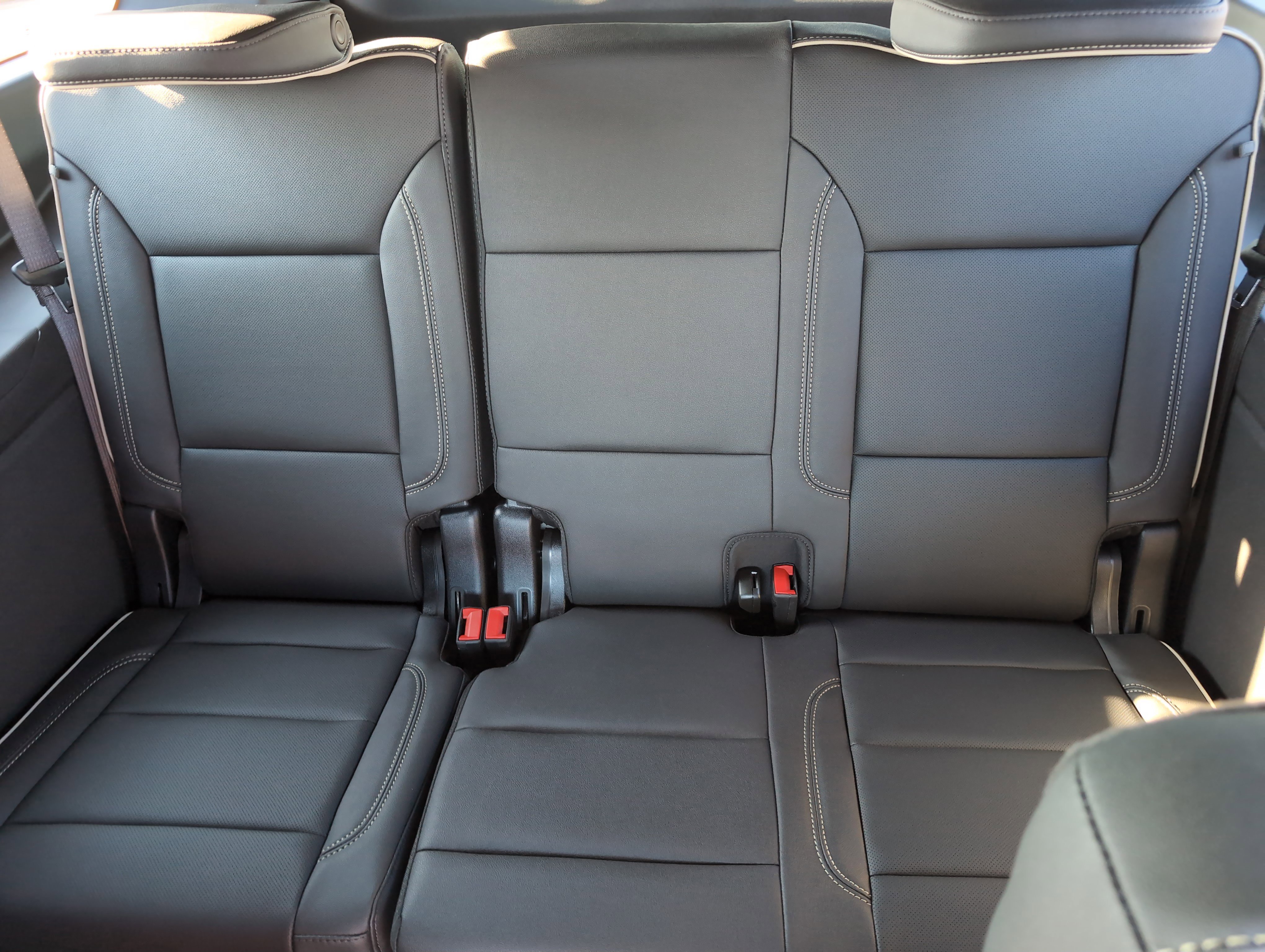 New 2025 Chevrolet Suburban Premier w/ Sun And Tow Package image 29