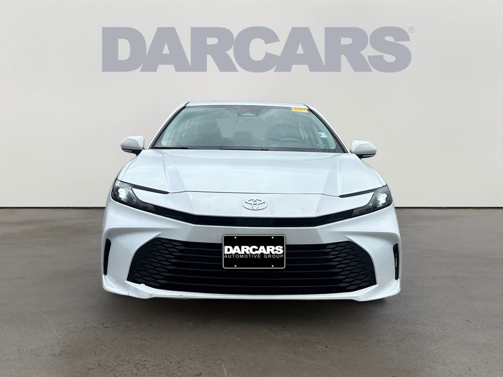 Used 2025 Toyota Camry LE image 2